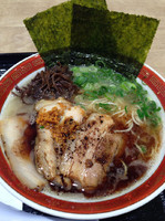 「黒（マー油）チャーシュー麺」@ばりかた屋 アリオ市原店の写真