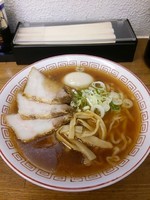 「蔵出し醤油ラーメン600円＋味玉100円」@喜多方食堂 浅草本店の写真