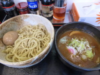 「カレーつけ麺（８６０円）＋味玉（１００円）」@中華そば つけ麺 魚介の達人 久兵衛 北柏店の写真