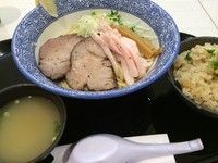 「【限定】サクマ式牡蠣の油そば＋牡蠣の炊き込みご飯」@麺屋 一燈 ラゾーナ川崎店の写真