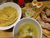 「特製鶏つけソバ（特盛り）」@NOODLE STOCK 鶴おかの写真