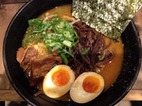 「味玉ラーメン(中盛)」@豚骨醤油ラーメン 太善の写真