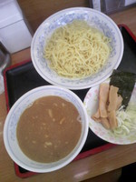 「魚粉入濃厚豚骨つけ麺５８０円（店舗限定）」@福しん 大山駅前店の写真