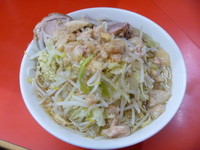 「小ラーメン（にんにく少な目、脂）　６８０円」@ラーメン二郎 松戸駅前店の写真