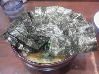 「ラーメン（６５０円）　海苔（１００円）　半ライス（１００円）」@究極汁麺 はねだ家の写真