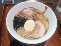 「醤油ラーメン ￥648」@赤城屋 羽生バイパス店の写真