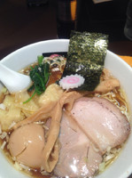 「味玉中華そば+ワンタン」@おおぜき中華そば店の写真