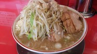 「ラーメン中盛り 全増し 豚増し」@ジャンプの写真