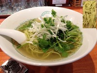 「しお 並盛 グリーン素らーめん＋パクチー」@麺屋 六感堂 Rock'anDoの写真