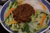 「冷やしジャージャー麺（夏限定）」@トナリ 丸の内店の写真