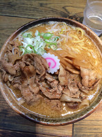 「金澤濃厚味噌肉盛りダブル1150円、ライス100円」@金澤濃厚中華そば 神仙 池袋店の写真