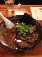 「らーめん」@瞠 池袋店の写真