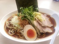 「冷やし煮干しらーめん」@あぢとみ食堂の写真