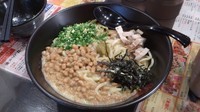 「たまご納豆油ソバ_680円」@油ソバ専門店 山ト天の写真