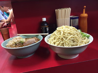 「豚入りつけ麺 麺チョイ増し」@ラーメン二郎 中山駅前店の写真