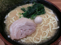 「ラーメン（並）」@横浜家系ラーメン 壱角家 八重洲店の写真