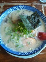 「濃厚博多とんこつ（全部のせ）」@博多ラーメン 鶴亀堂 日進本店の写真