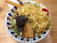 「黒ゴマ担々麺 （角煮、ネギ、864円、クーポン利用）」@とんこつらーめん七志 中山店の写真