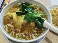 「ワンタン麺と半チャーハン（ランチ価格￥750）」@中国料理 康珍楼の写真