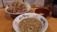 「夜のつけ麺(にんにく少なめ･花かつお)+生卵(クーポン)」@豚星。の写真