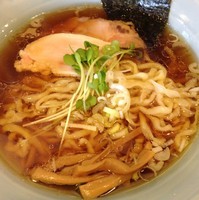 「中華そば（醤油；平打ち麺）」@中華蕎麦 はざまの写真