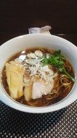 「アグーチャーシューの醤油ラーメン　800円」@BumBunBlauCafe with BeeHiveの写真