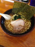 「醤油ラーメン 680円」@よしなり家の写真