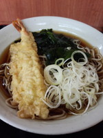 「大海老天そば370円」@梅もと 新宿西口店の写真