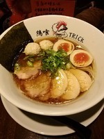 「特製鳥醤油」@鶏喰～TRICK～の写真