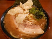 「豚骨醤油らあめん」@自家製麺 らあめん 寸八の写真