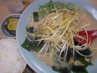 「ネギラーメン(750円)ライス小(100円)」@ラーメンショップKANTO 吉浦店の写真