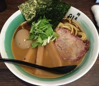 「味玉らぁめん（￥900）」@自家製麺 麺屋 利八の写真