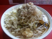 「小らーめん＋チーズ、ニンニク、野菜ちょい増し、タマネギ、アレ」@麺屋 桐龍の写真