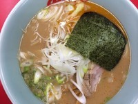 「えび醤油ラーメン（限定） 810円」@ラーメン山岡家 日立東金沢店の写真