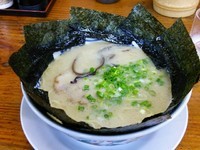 「ラーメン＋海苔」@博多らあめん うりんぼの写真