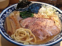 「2号ラーメン 780円 (大盛 100円)」@ラーメン 雷鳥の写真