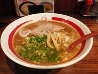 「中華そば　730円（大盛同料金）」@つけ麺専門店 三田製麺所 五反田店の写真