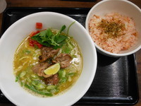 「大山地鶏の炊き煮干し＋桜エビ煮干節ごはん」@ラーメン愉悦処 似星の写真