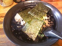「【期間限定】黒豚ラーメン(醤油)」@知ったかぶりのブタの写真