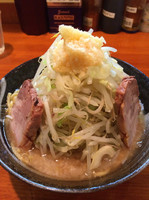 「ラーメン 野菜多め」@ラーメン梅 梅島店の写真