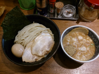 「特製濃厚魚介つけめん・中盛」@豚骨一燈 大塚店の写真