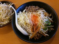 「粗挽きまぜ麺（中盛、ニンニクなし）＋茹で野菜」@景勝軒 伊勢崎総本店の写真