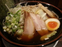 「中華そば６８０円＋もやきゃべ無料」@神保家の写真