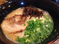 「博多ラーメン+メンマ」@らーめん たつ屋の写真