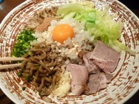 「黒どろまぜそば（800円）」@麺や 虎徹の写真