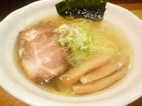 「塩らぁめん」@上州地鶏ラーメン 翔鶴の写真