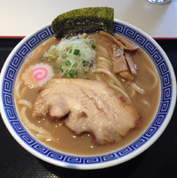 「らーめん＋中盛（500円＋50円）」@大勝軒ROSSO－ロッソ－の写真