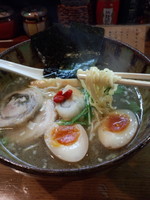 「特選煮干し塩らーめん970円」@らーめん しおの風 本店の写真