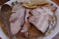 「ミックス肉麺＋タマネギ代３０円」@麺 髙はしの写真