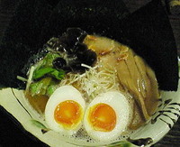 「塩（トッピング：味玉＋のり　１５０円）＝１０００円」@いち井の写真